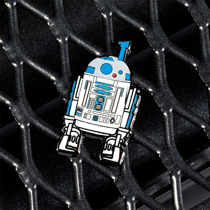 Pin Kings Official Star Wars Enamel Pin Badge Set 1.21 – 2-1B and R2 D2 (with Sensorscope)