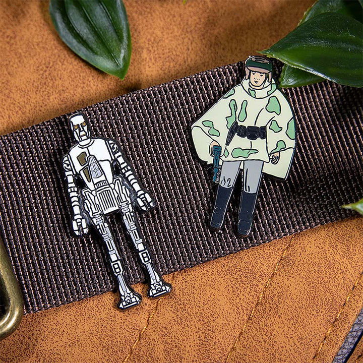 Pin Kings Official Star Wars Enamel Pin Badge Set 1.35 – 8D8 and Princess Leia Organa (in Combat Poncho)