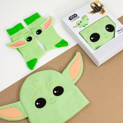 Official Star Wars The Mandalorian Grogu / Baby Yoda Gift Set (Beanie + Socks)