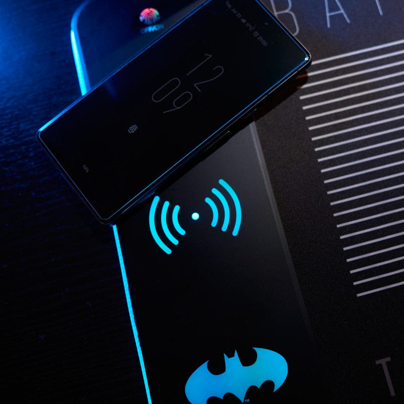 Batman - Oversize Gaming Mat & Mobile Charger