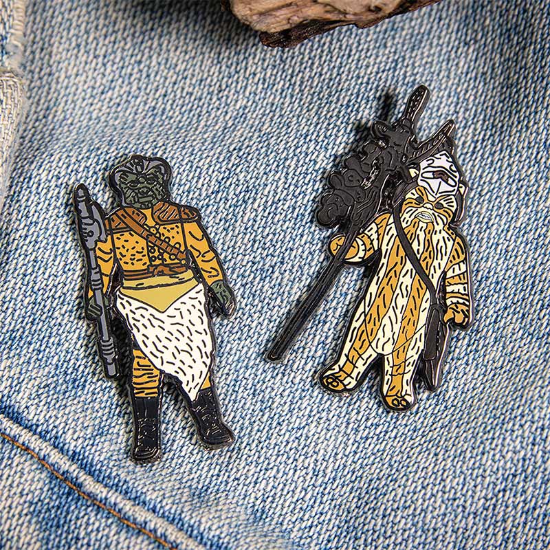 Pin Kings Official Star Wars Enamel Pin Badge Set 1.29 – Logray (Ewok Medicine Man) and Klaatu